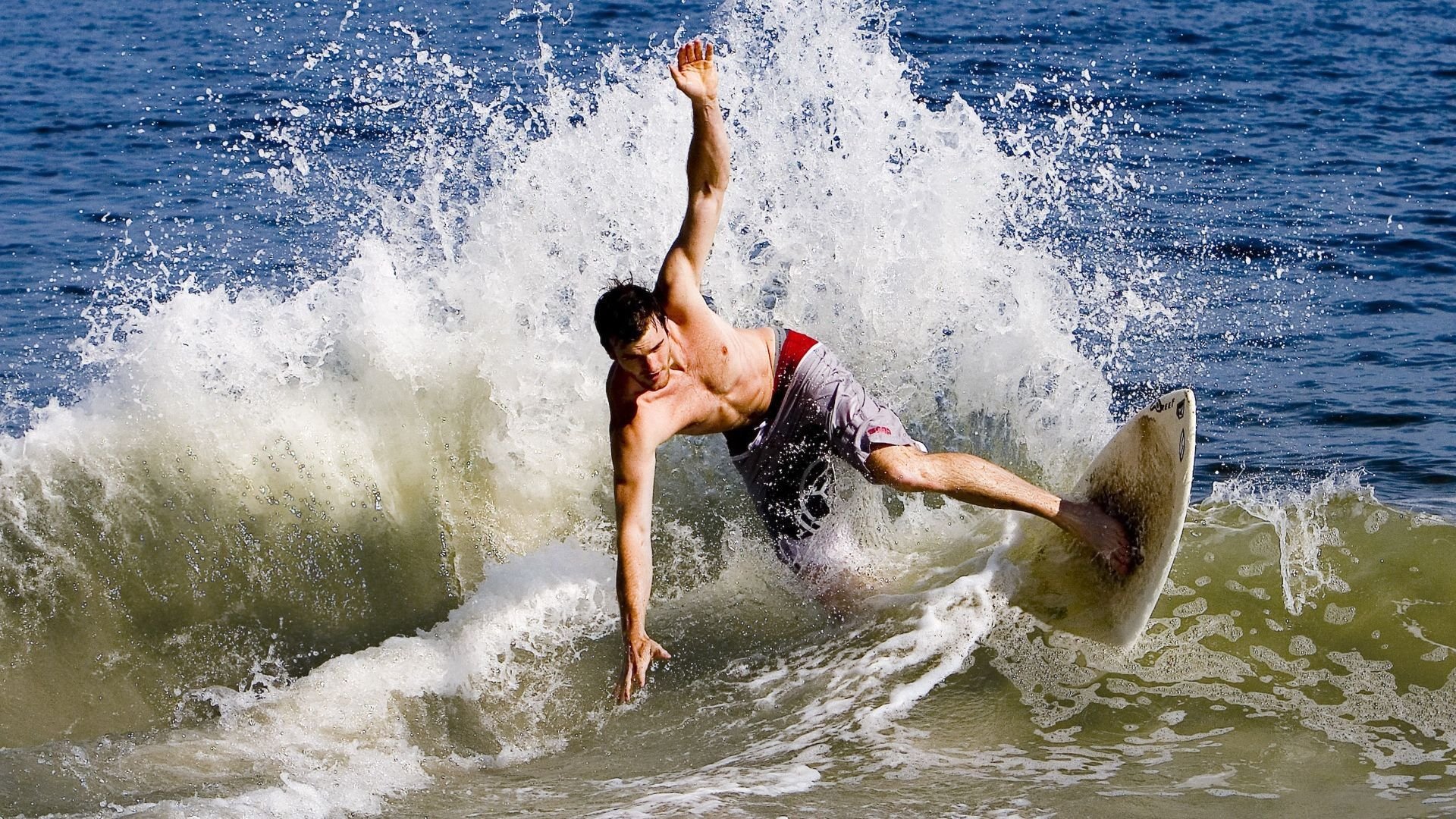 马尔尚泳姿流畅动作完美，马尔尚兄弟酒庄