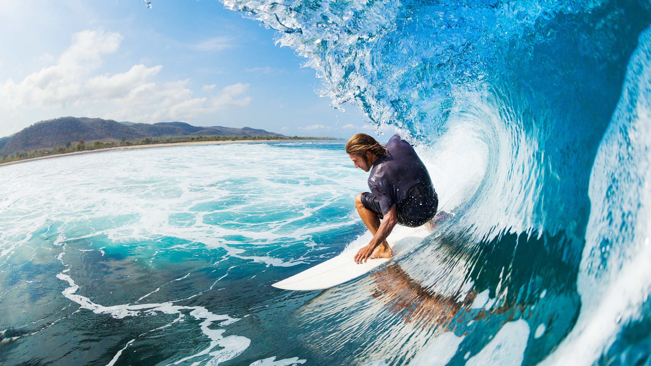 爱游戏体育官方网站-德甲场景再现：逆天长传瞬间点燃球迷热情，德甲球员上演超级神仙球